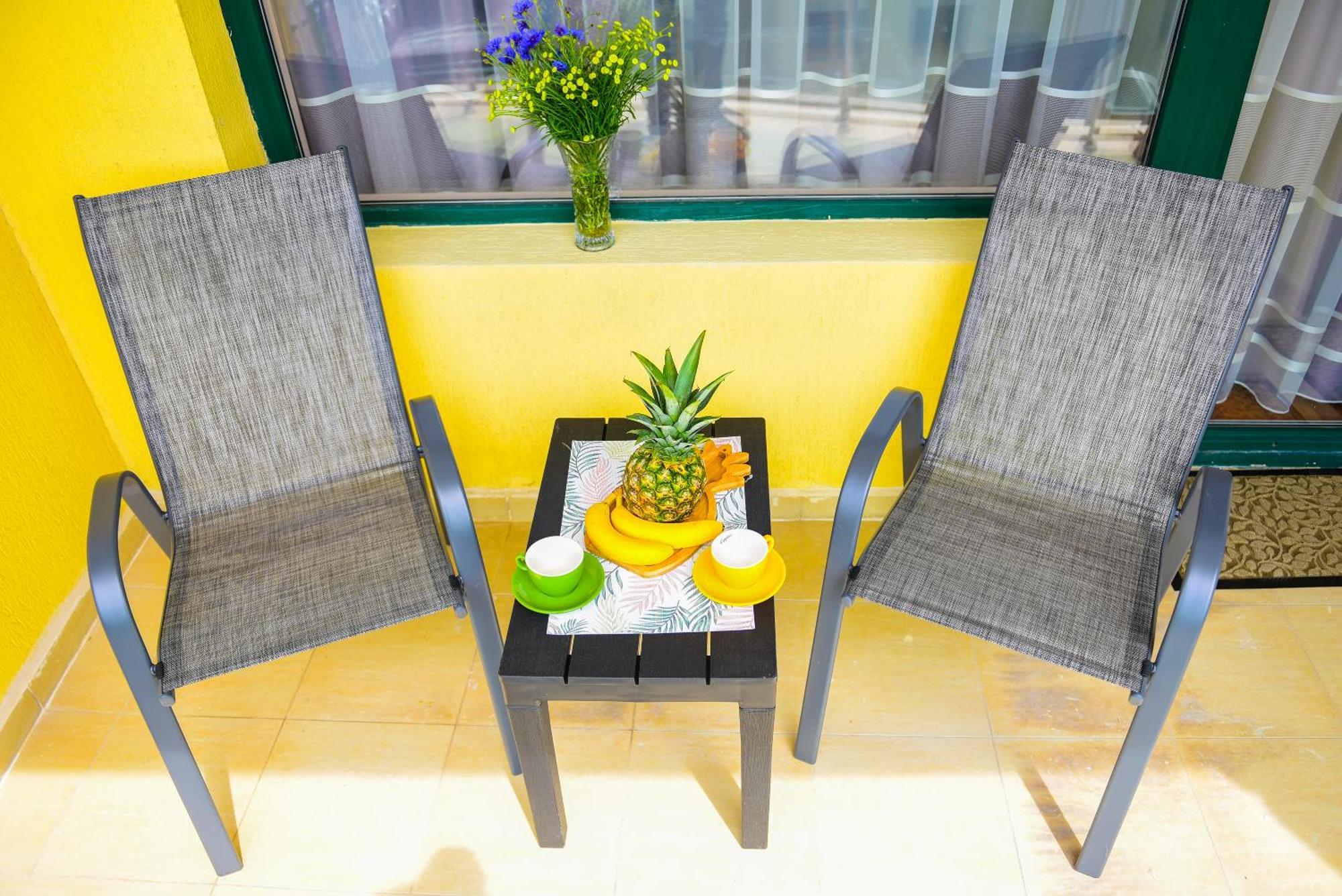 Charming Sunny Apartment+Swimming Pool セインツ・コンスタンティン＆ヘレナ エクステリア 写真